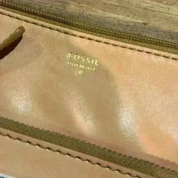 FOSSIL Issue No. 1954 Crossbody Shoulder Purse Handbag Tan with Cloth - Picture 5 of 13